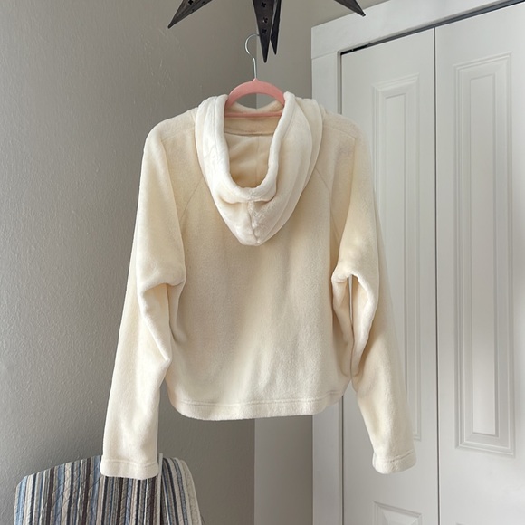 Cropped Pullover Hoodie - Picture 2 of 4